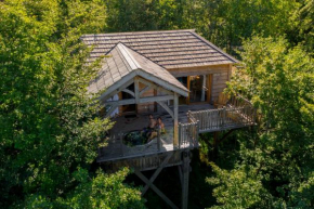 Cabanes du Hérisson, cabanes perchées de standing avec spa